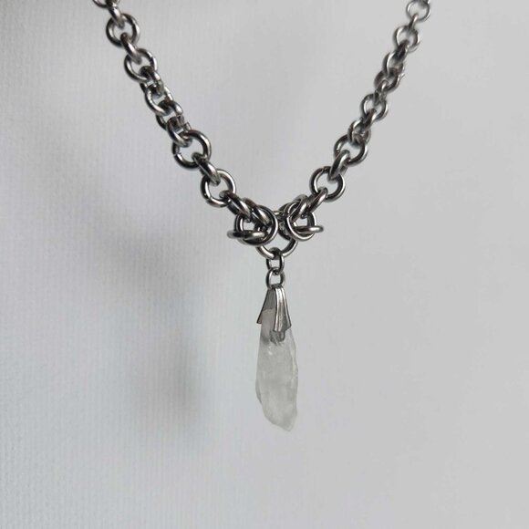 Vintage natural clear quartz silver chainmail necklace with a small silver chain - Picture 9 of 10